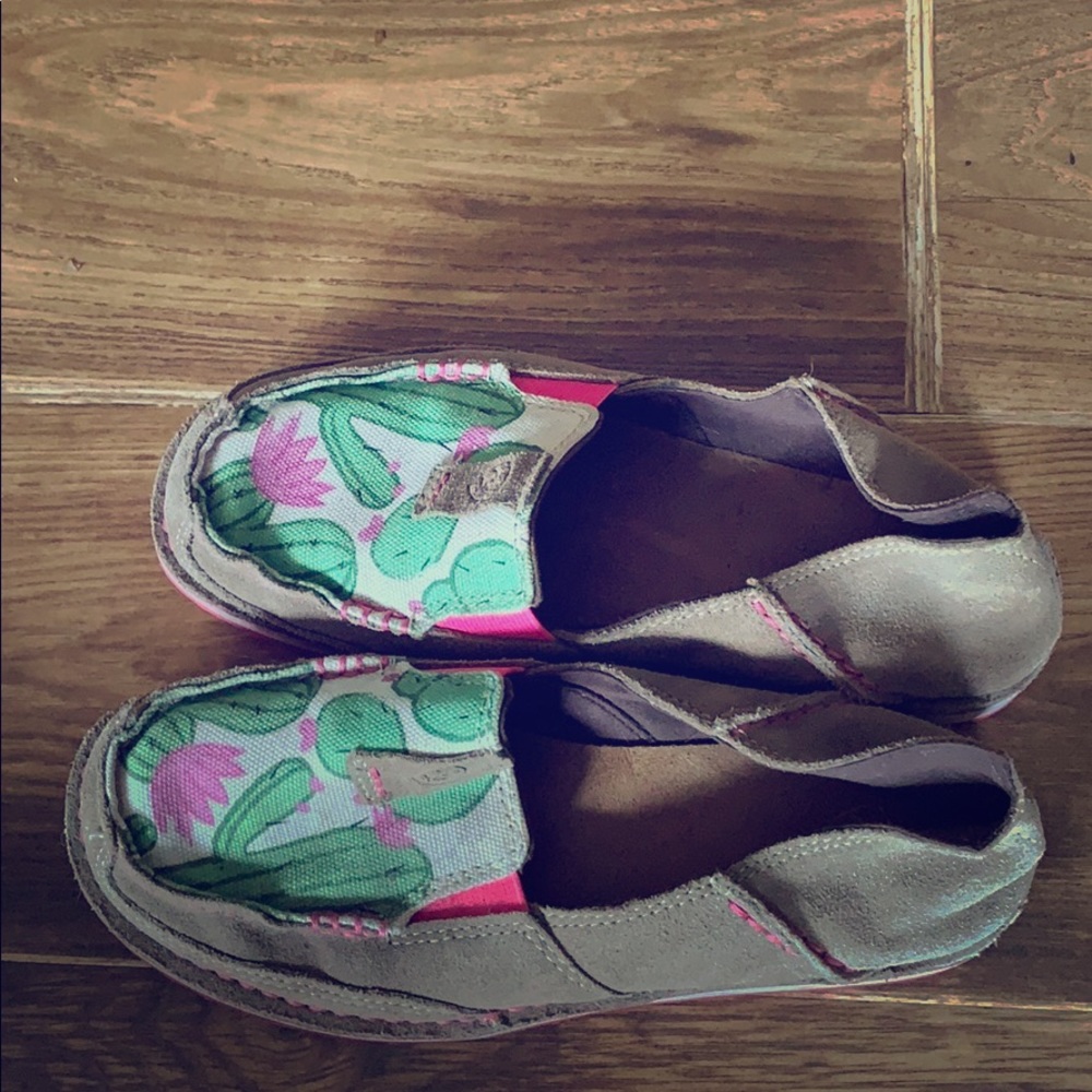 Ariat slip on